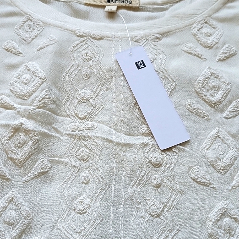 New blouse - Picture 2 of 2